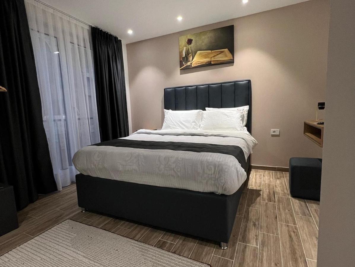 סטרוגה Comfort Hotel מראה חיצוני תמונה