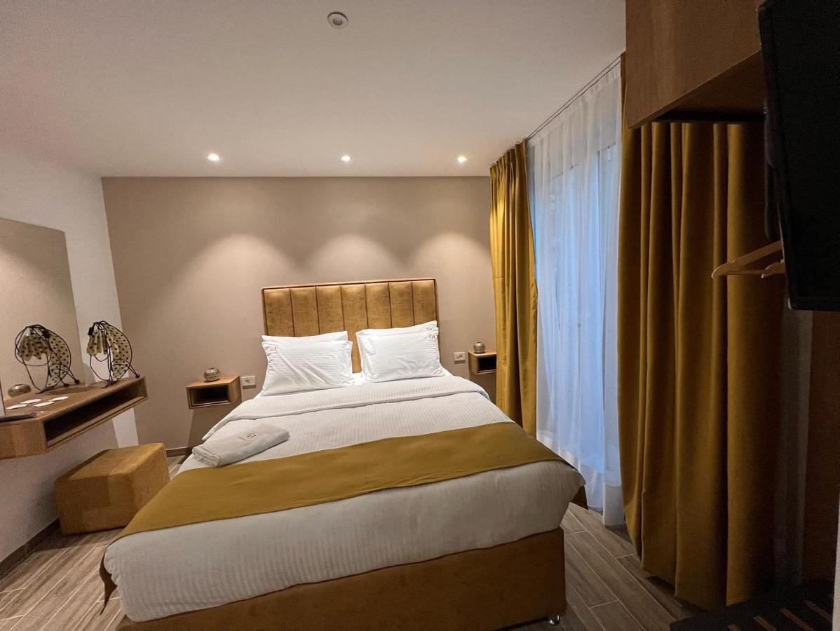 סטרוגה Comfort Hotel מראה חיצוני תמונה