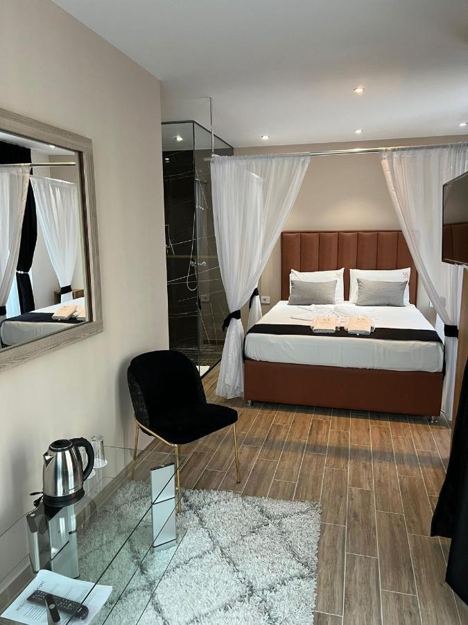 סטרוגה Comfort Hotel מראה חיצוני תמונה