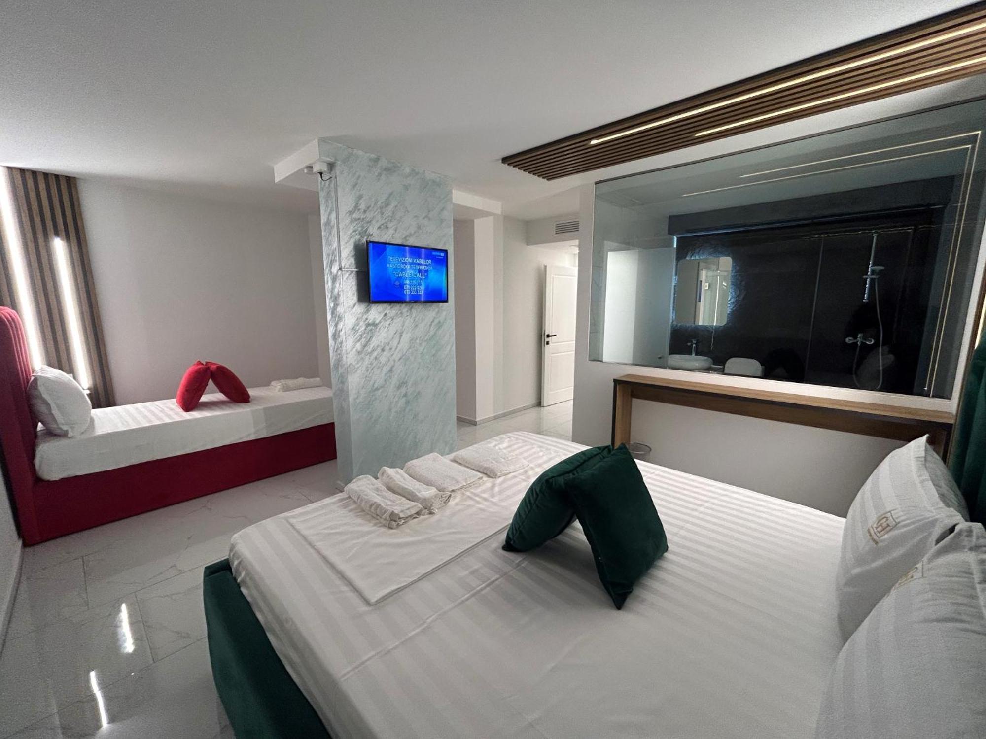 סטרוגה Comfort Hotel מראה חיצוני תמונה
