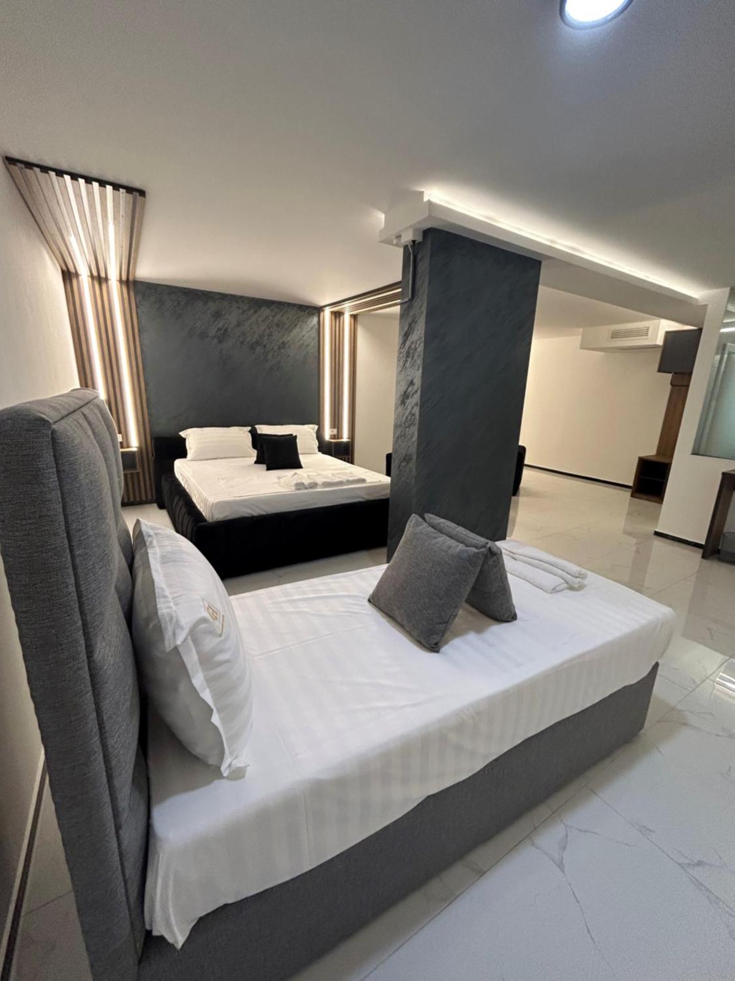 סטרוגה Comfort Hotel מראה חיצוני תמונה