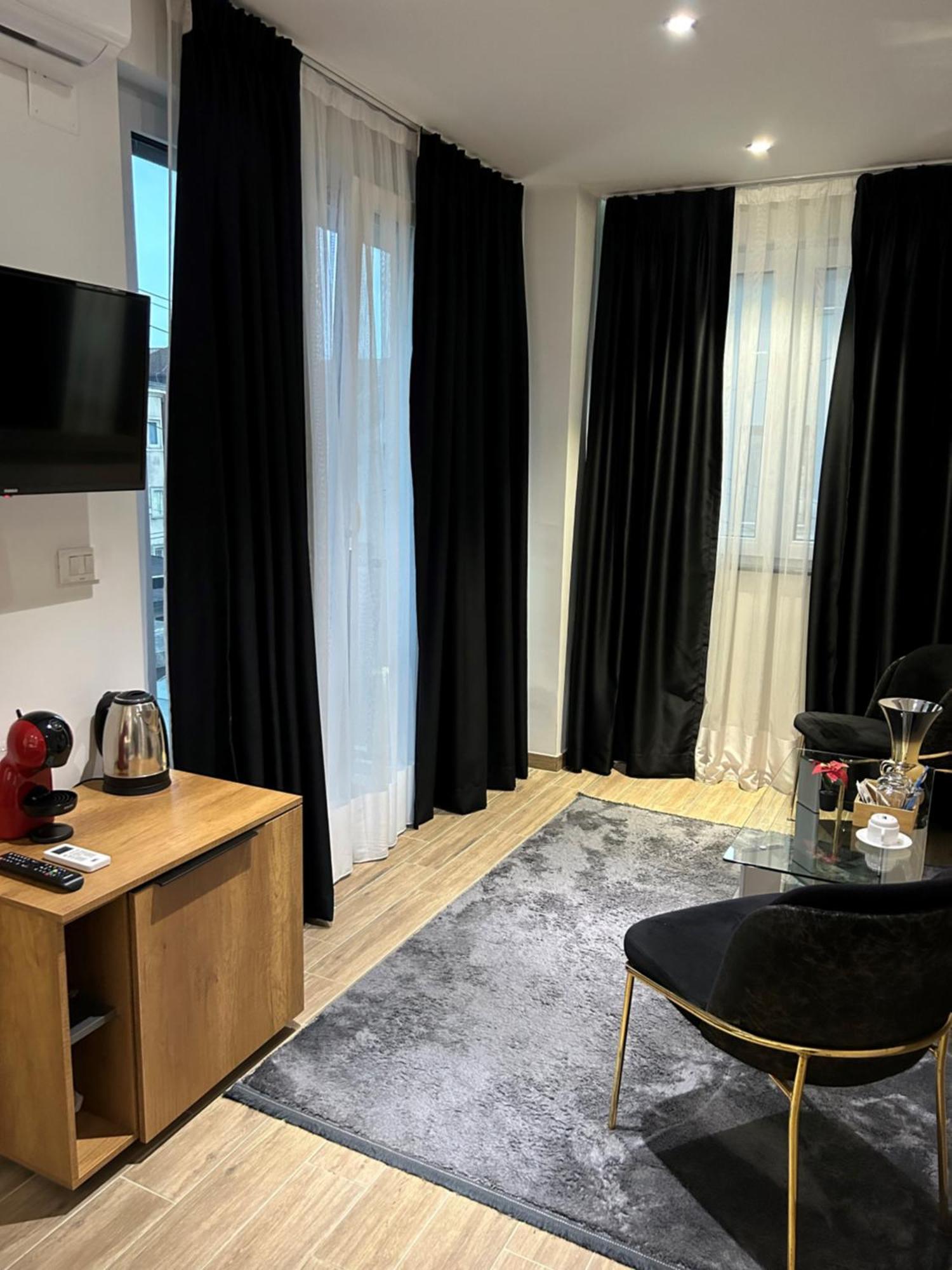 סטרוגה Comfort Hotel מראה חיצוני תמונה