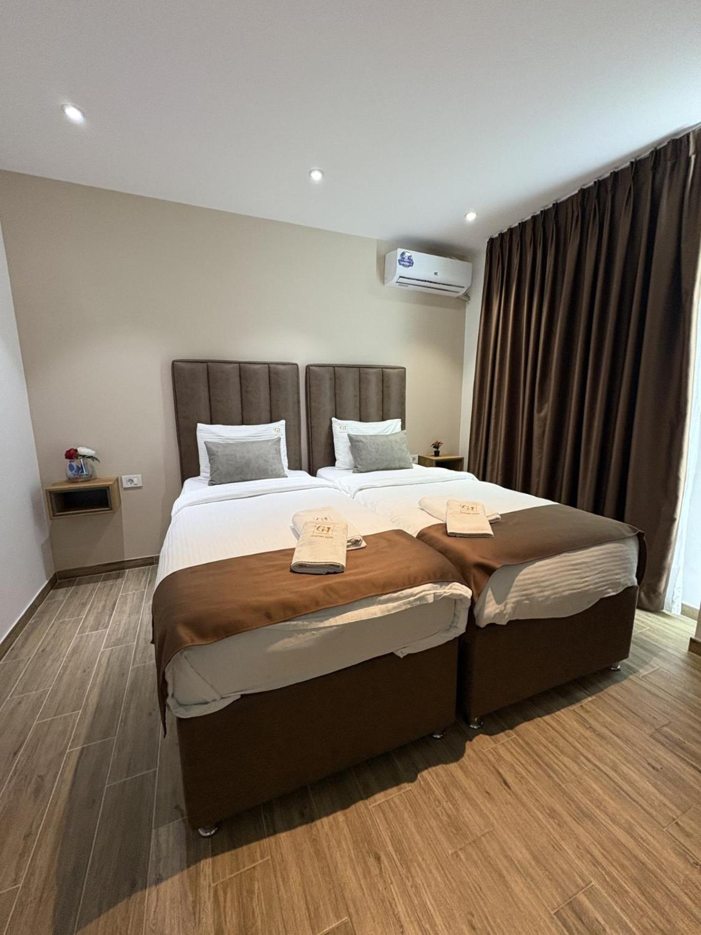 סטרוגה Comfort Hotel מראה חיצוני תמונה