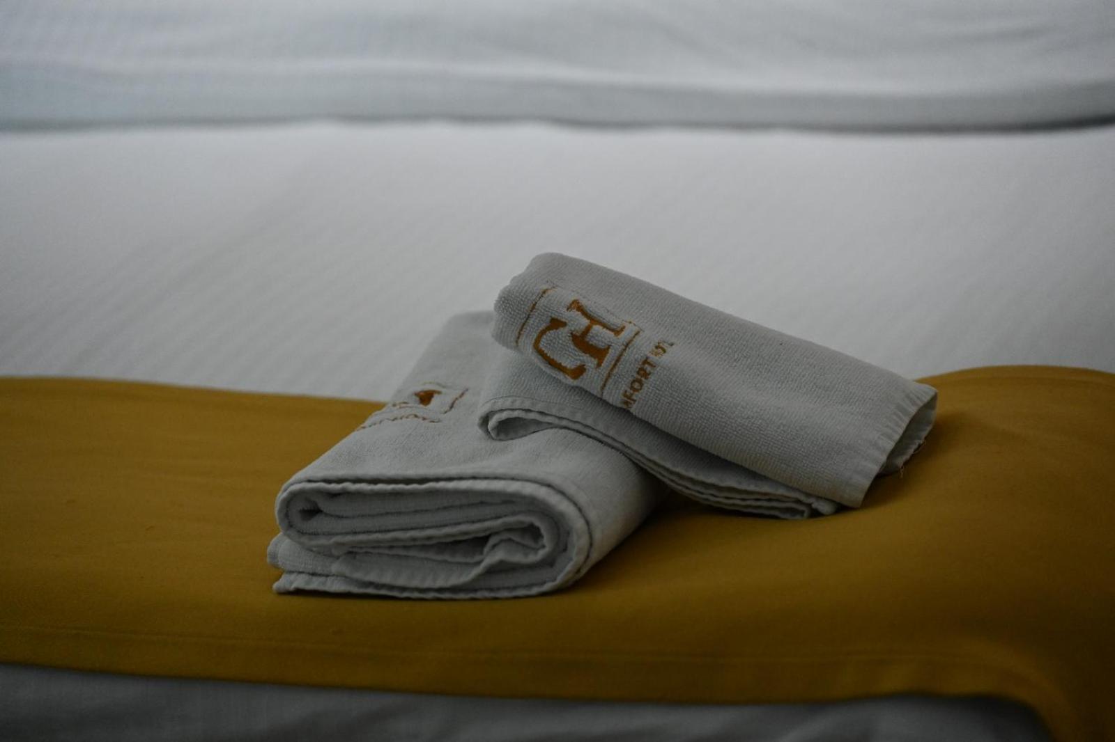 סטרוגה Comfort Hotel מראה חיצוני תמונה